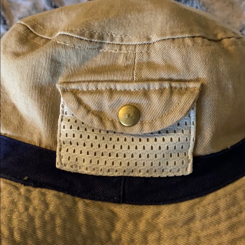 Bucket hat - Picture 3 of 3